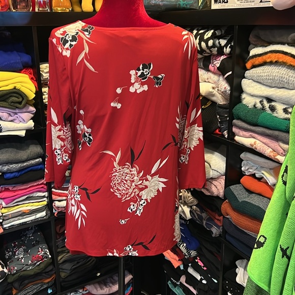 🪷Red floral Alfani blouse. Large - Picture 8 of 8